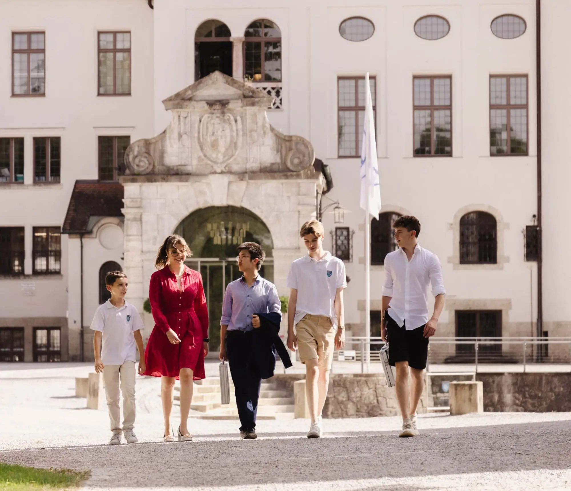 Brandz – Projekte: Internatsgymnasium Schloss Neubeuern Brandz – Projekte: Internatsgymnasium Schloss Neubeuern